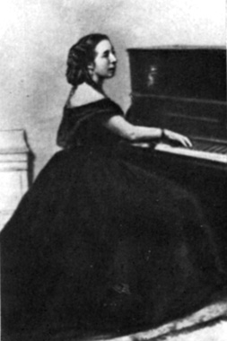 Рис. 16. Полина Виардо. Фотография. Баден-Баден. 1860-е годы